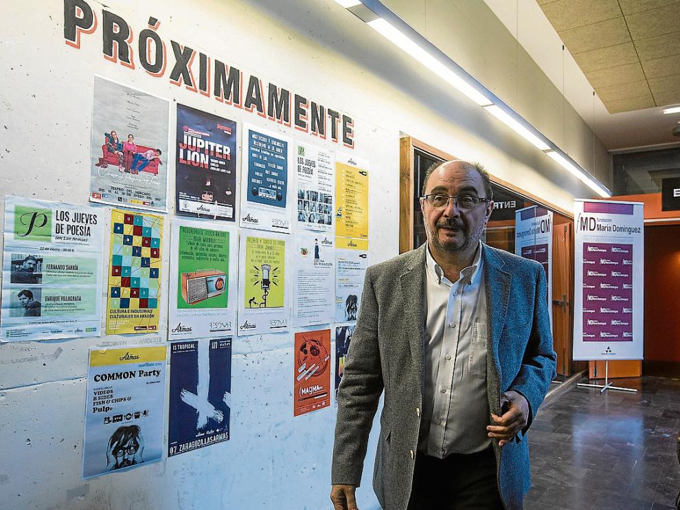 El líder del PSOE, Javier Lambán, ayer, en el Centro Las Armas de Zaragoza.