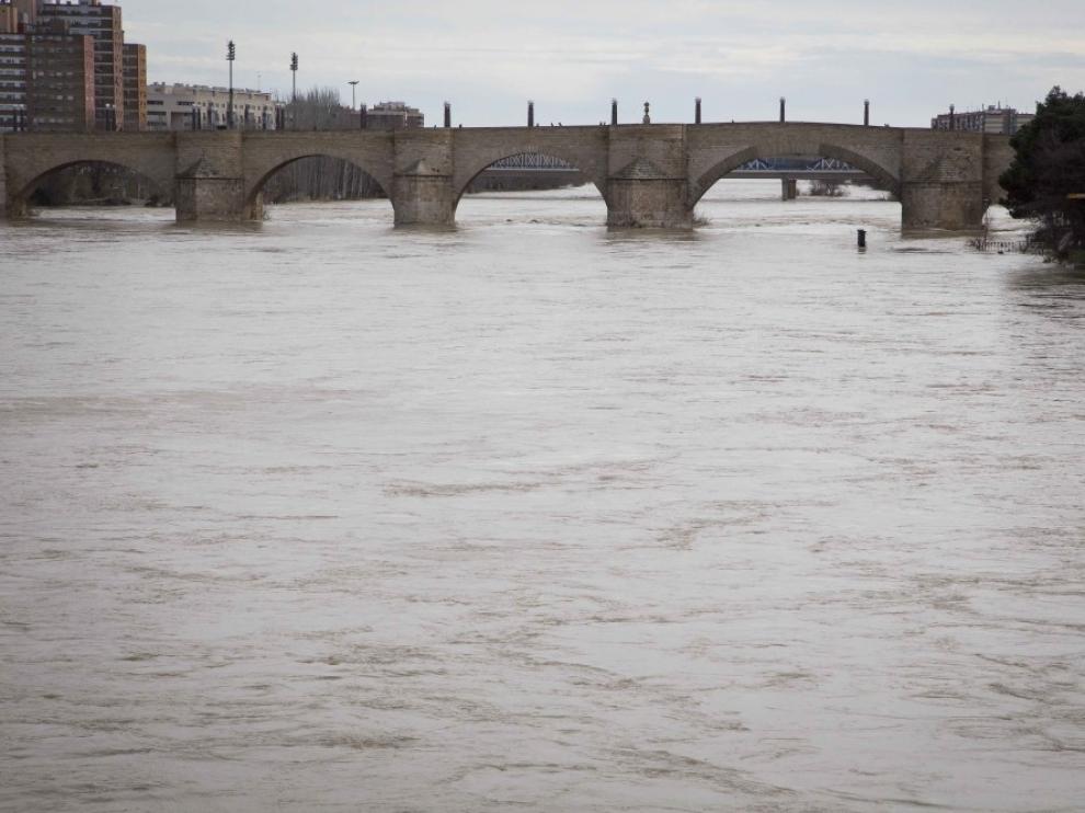 El Ebro a su paso por Zaragoza este martes