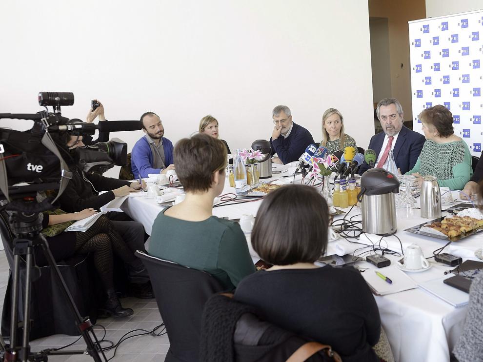 Belloch participó en un café de redacción organizado por la Agencia EFE