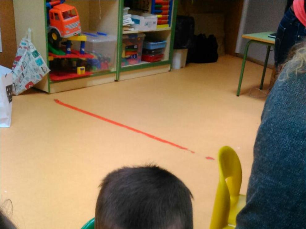 El pequeño Aarón, en la escuela