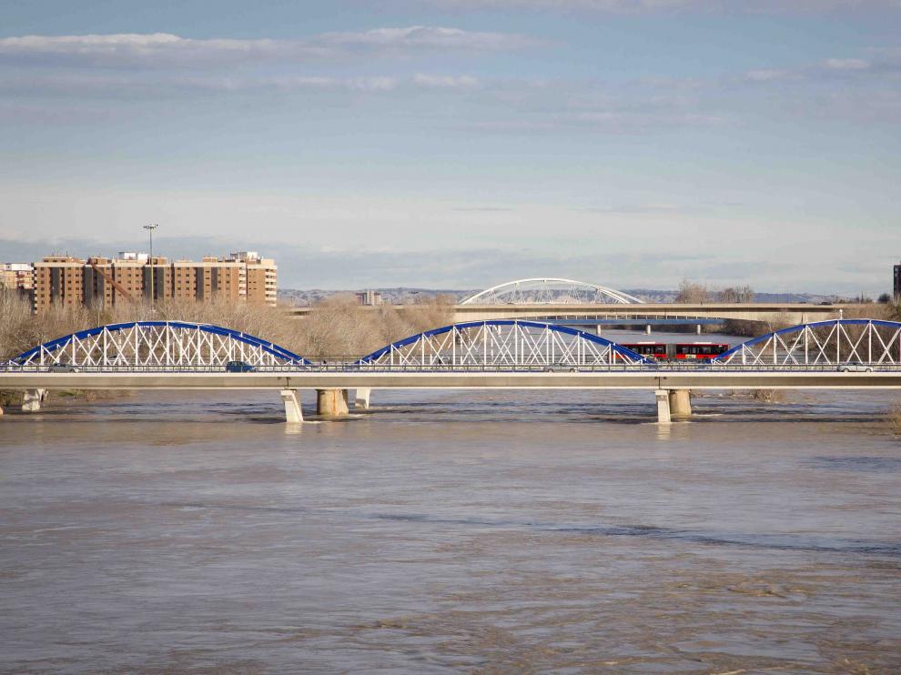El Ebro a su paso por Zaragoza