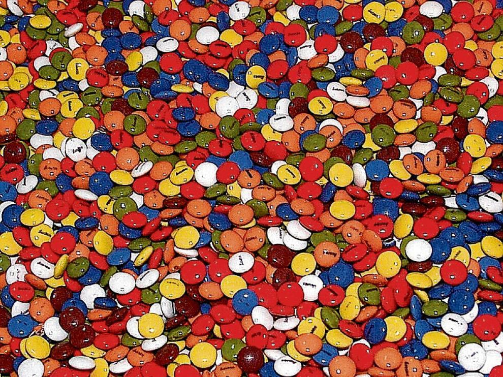 Lacasitos, uno de los productos más populares de Lacasa, se ha unido con Zara para lanzar al mercado unas coloridas zapatillas.