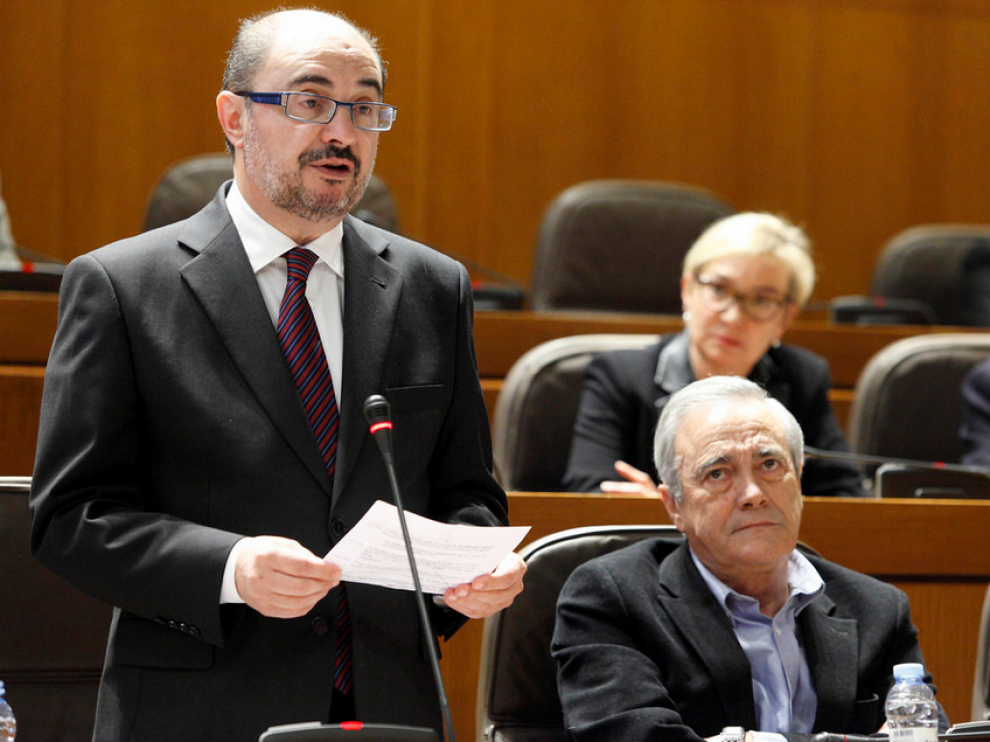 Lambán en el pleno de las Cortes
