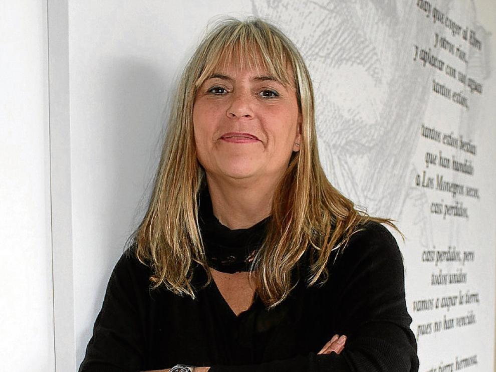 La profesora María Ángeles Millán, ayer en Sariñena.