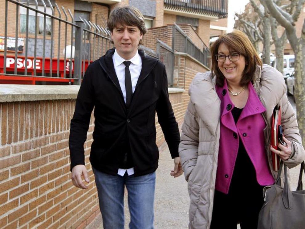 La presidenta del PSOE de Castilla y Leon, Soraya Rodriguez, junto al alcalde de Soria, Carlos Martinez,