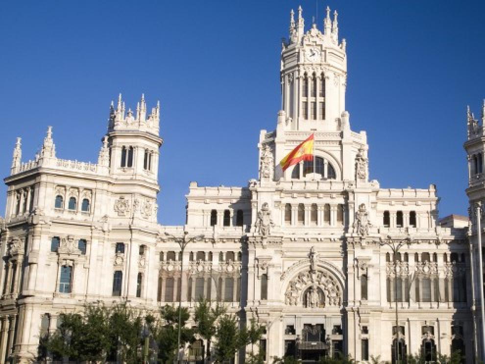 Aguirre pLanea cambiar la sede del Ayuntamiento. Pasaría de estar en el Edifico de Correos a la Casa Cisneros
