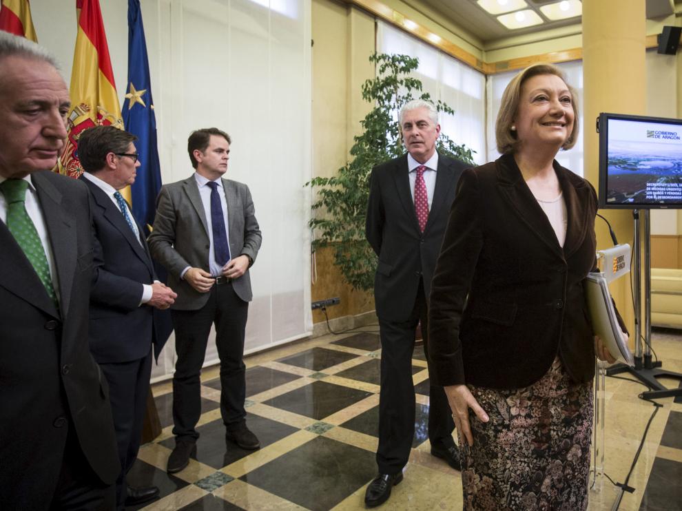Luisa Fernanda Rudi en el Consejo Extraordinario de Gobierno sobre la crecida del Ebro