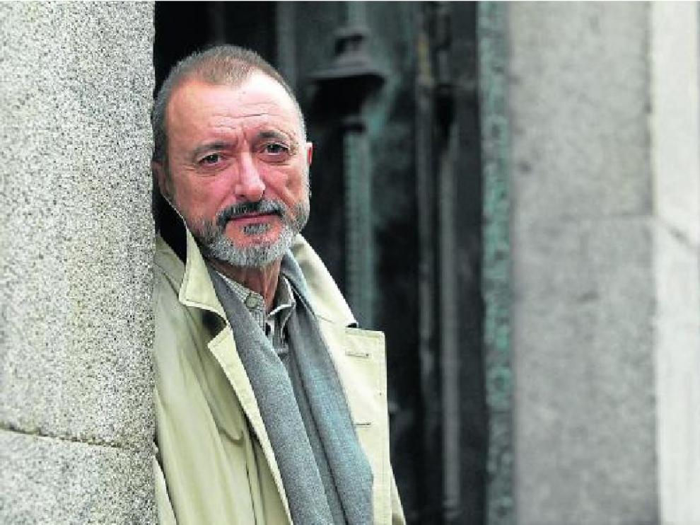 El escritor Arturo Pérez-Reverte presentará, en breve, su nuevo libro, una intriga histórica.
