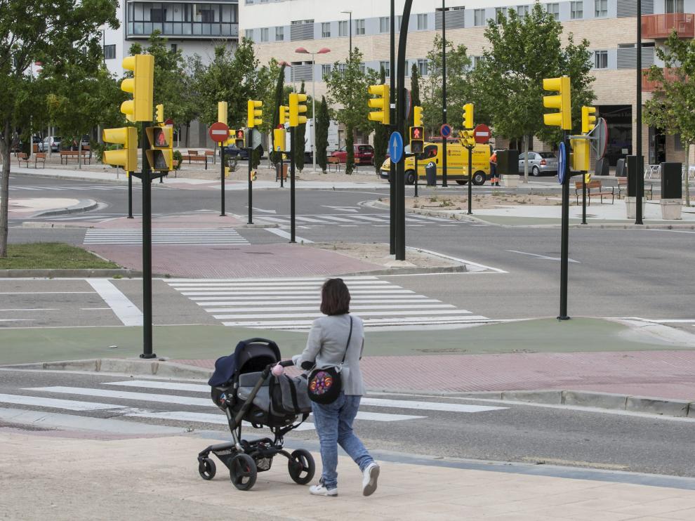 Una intersección de Valdespartera, saturada de semáforos