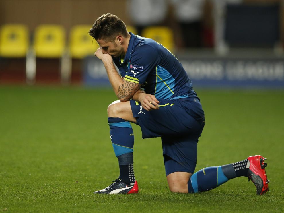 Olivier Giroud se lamenta tras el partido