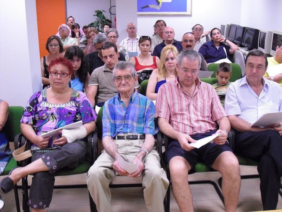 Varios afectados por enfermedades del sueño, entre ellos Carlos Marchena, participan en un taller de Asenarco, en Zaragoza.
