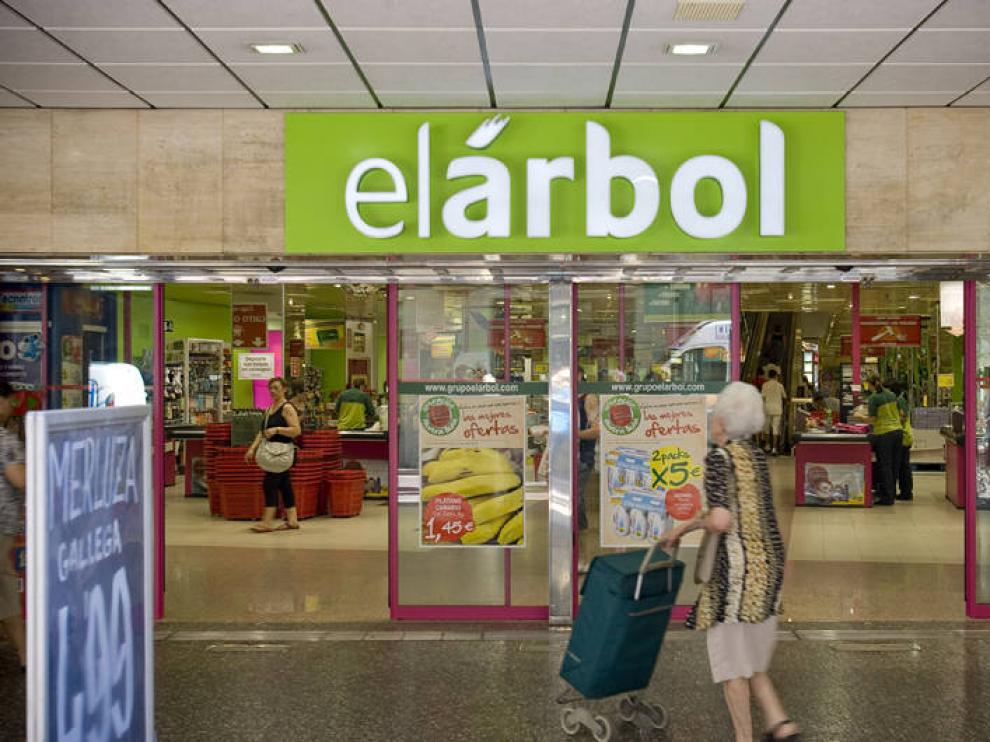 Un supermercado El Árbol en Zaragoza (Archivo)