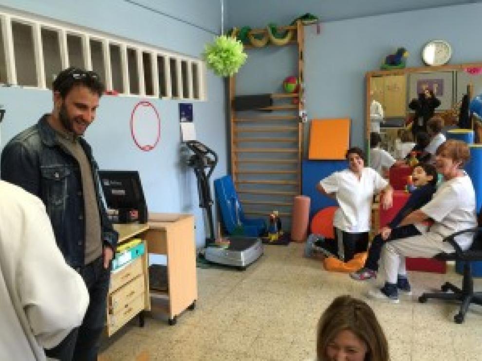 Dani Rovira, en el colegio San Martín de Porres de Atades