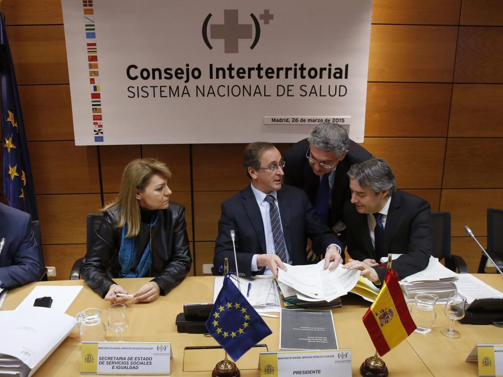 El ministro de Sanidad Alfonso Alonso, al inicio de la reunión con las CC. AA. para abordar el plan Nacional de Hepatitis C.