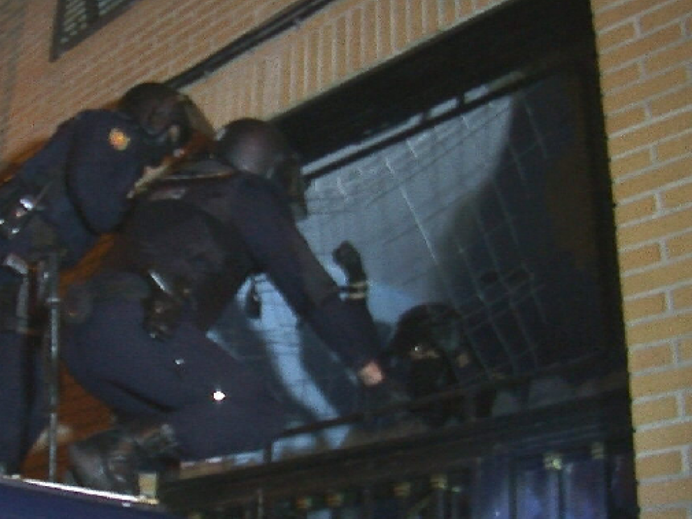 Fotografía facilitada por la Policía Nacional de la operación contra miembros de Grupos Anarquistas Coordinados (GAC) desarrollada desde primeras horas de esta mañana