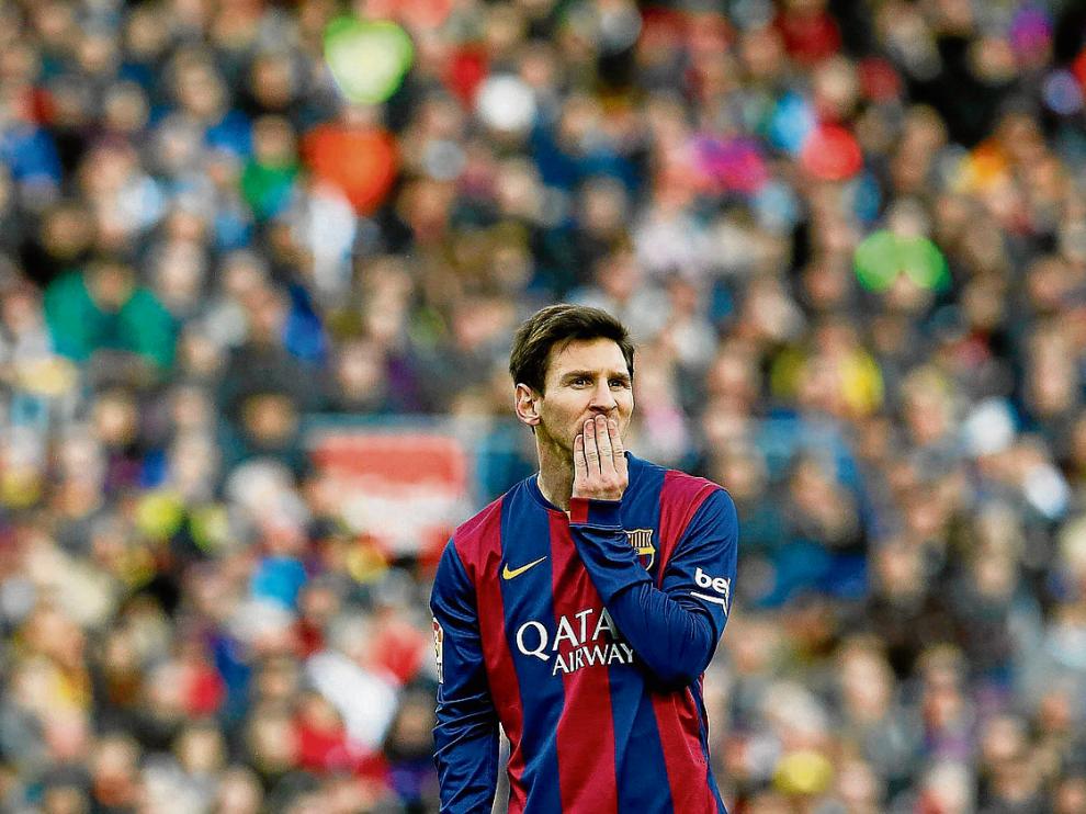 Messi se quedó sin marcar y el gesto de su cara denotaba preocupación.