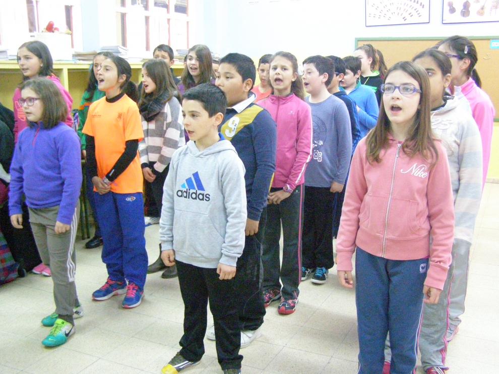 Avanzan los ensayos en el colegio Moncayo de Tarazona para el concierto de 'Cantania'