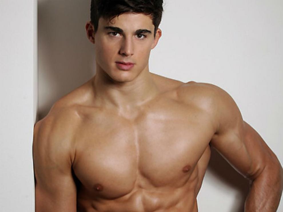 Pietro Boselli, el sexy maestro de matemáticas que quema la red