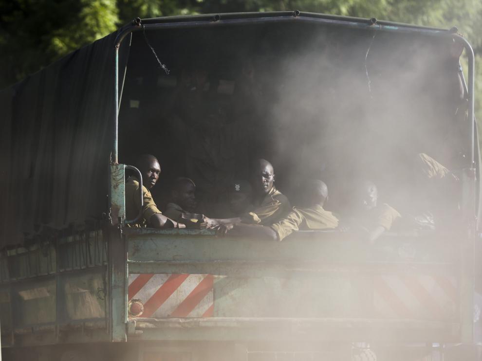Fuerzas de seguridad de Kenia, tras el atentado de la Universidad