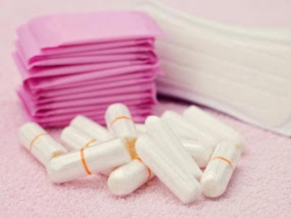 FACUA pide la aplicación del tipo superreducido del 4% de IVA para estos productos de higiene femenina.