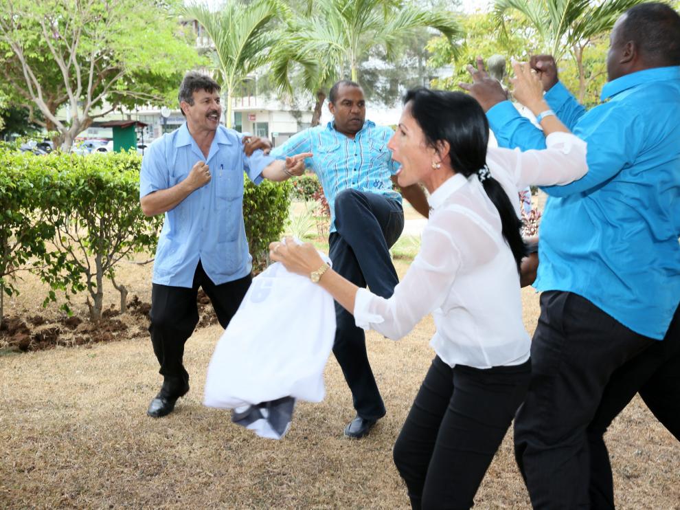 Imagen de las protestas entre disidentes cubanos y asistentes al foro