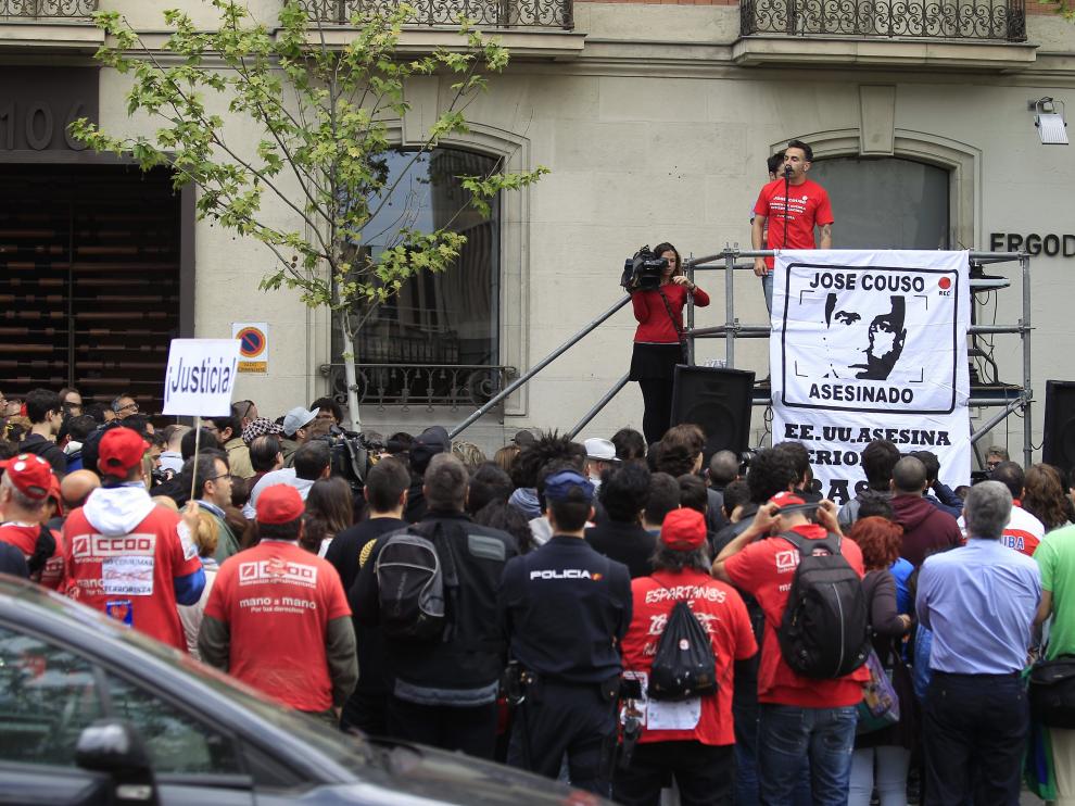 David Couso, hermano de José, hablando a los presentes