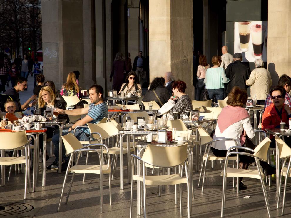 Temperaturas con pocos cambios o en descenso y cielo poco nuboso en Aragón