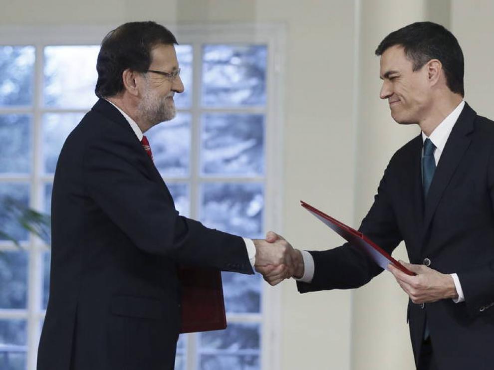 Foto de archivo de Rajoy y Pedro Sánchez