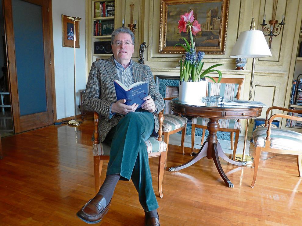 El filólogo aragonés Fidel Sebastián, responsable de la edición crítica del 'Libro de la vida'.