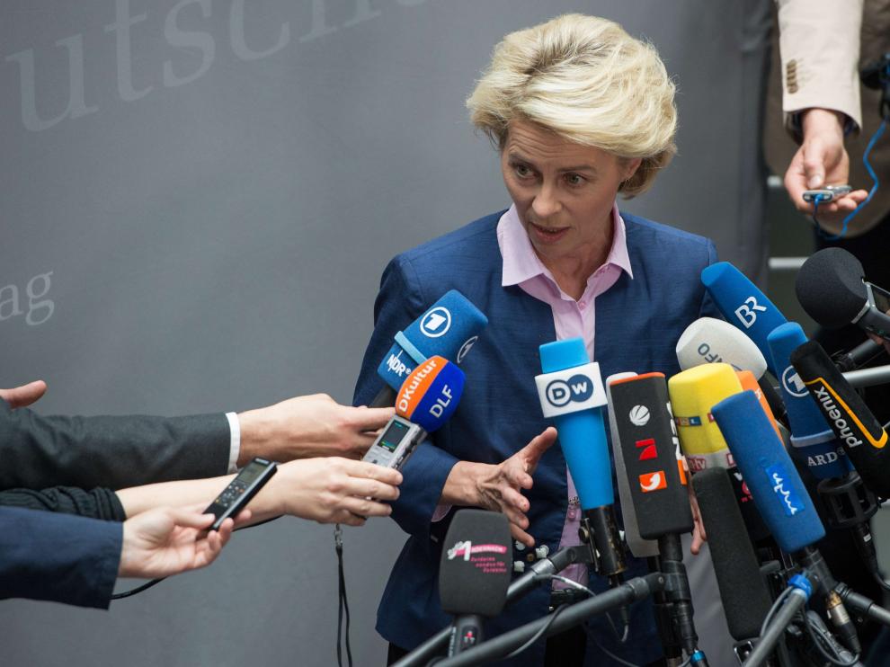 La ministra de Defensa alemana, Ursula von der Leyen, reconoció las deficiencias armamentísticas