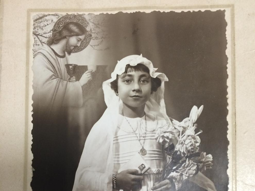 Irene Castillo de comunión hace más de 70 años