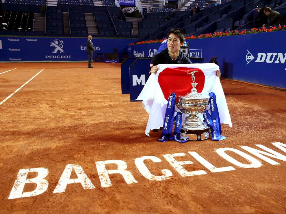 Nishikori después de haberse proclamado ganador