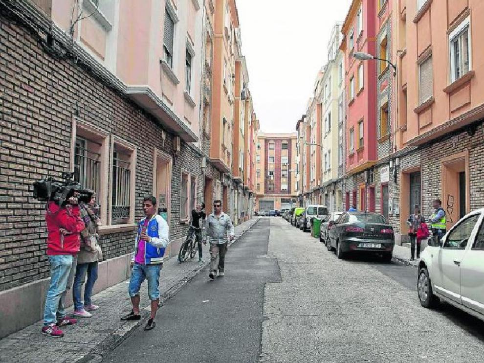 La agresión se produjo en una vivienda del número 3 de la calle de Mariano Adam.
