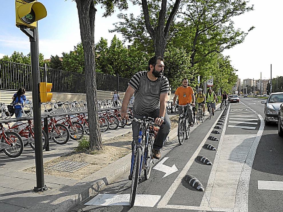 Tráfico se lo plantea: ¿deben los ciclistas sacarse un carnet?
