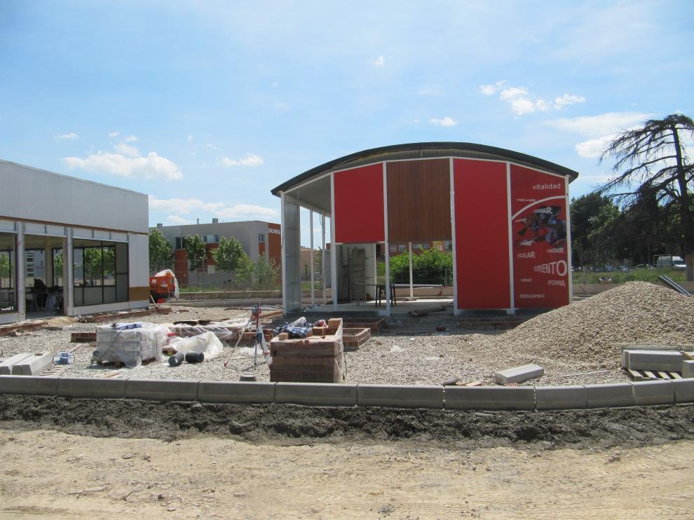 Obras de un nuevo McDonald's junto al instituto de La Azucarera