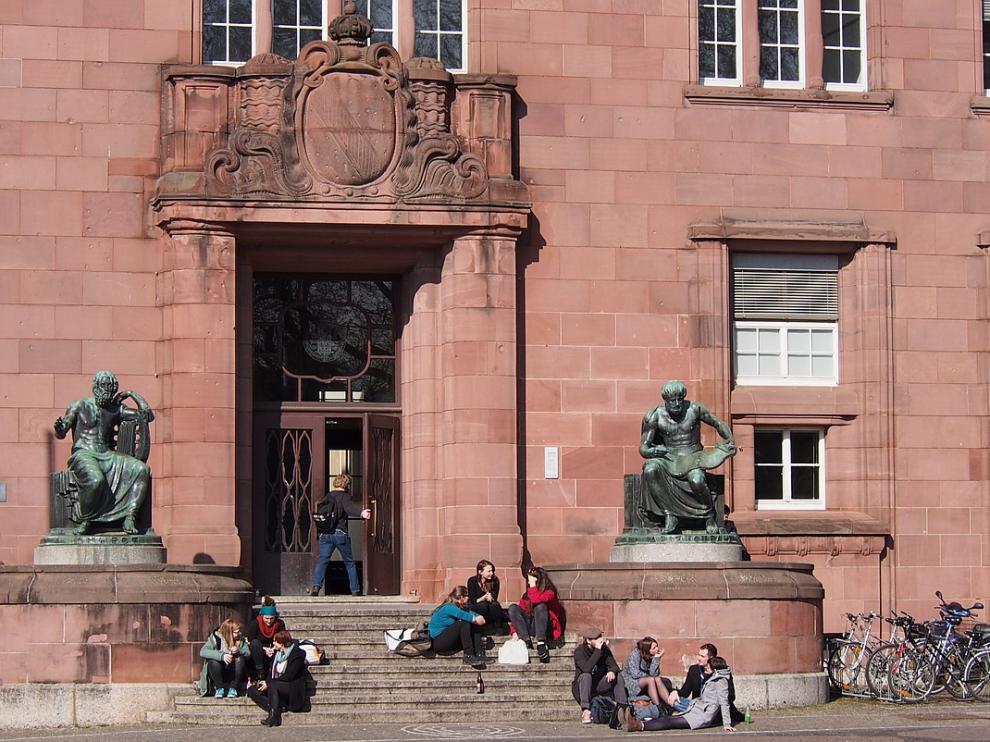Además de estudiar en el extranjero, los trabajos temporales ayudan a mejorar el nivel de idiomas.