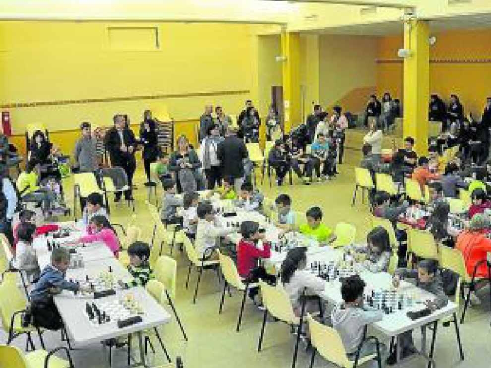 El internacional Asun Gracia Lagüens arbitró las tres jornadas, que se desarrollaron con gran puntualidad y profesionalidad por parte de todos los escolares.