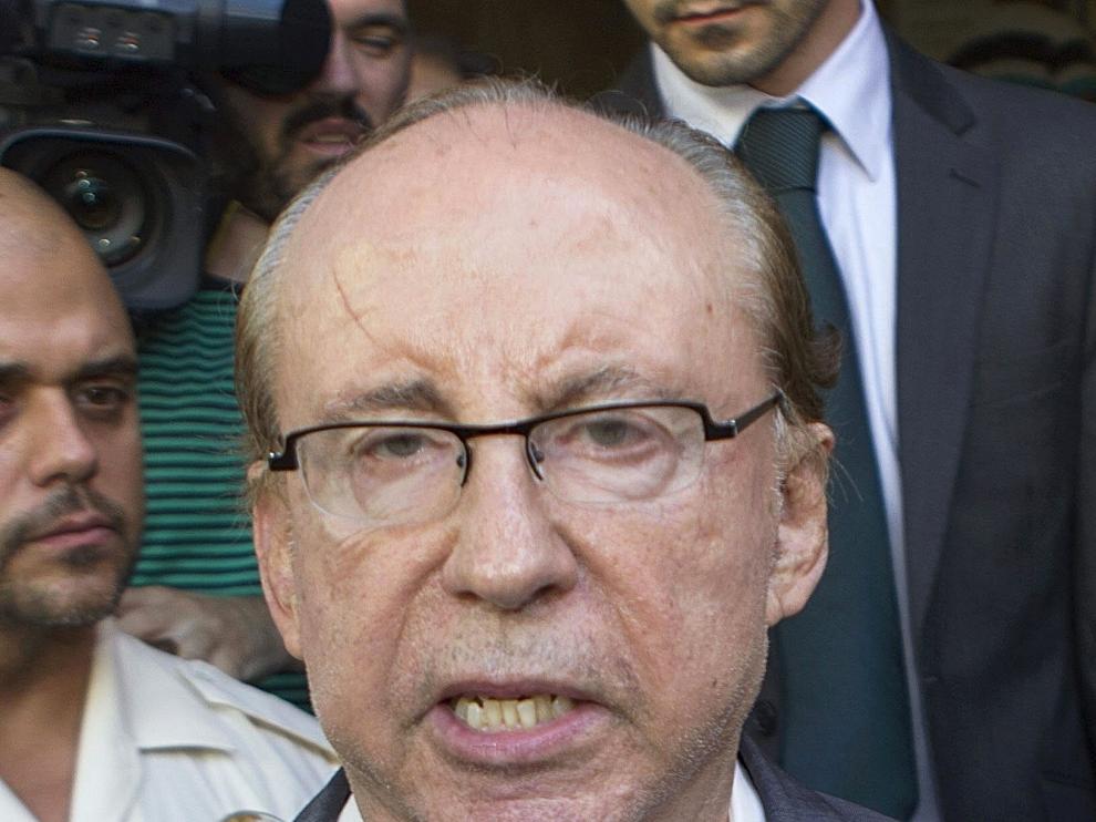 Ruiz Mateos ingresa en prisión por orden judicial.