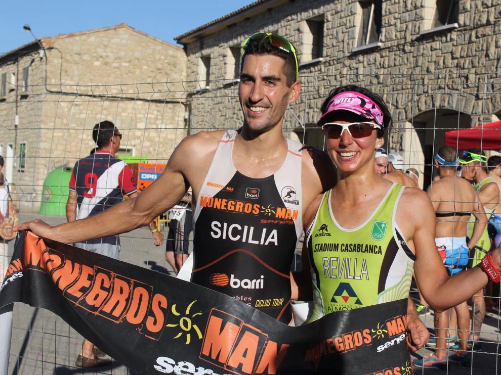 Sicilia y Revilla posan juntos al finalizar la competición.