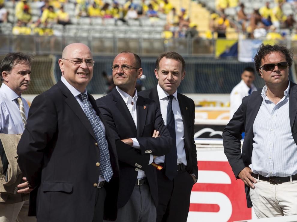Carlos Iribarren, Paco Checa, Fernando Rodrigo, Christian Lapetra y Fernando de Yarza, en Gran Canaria