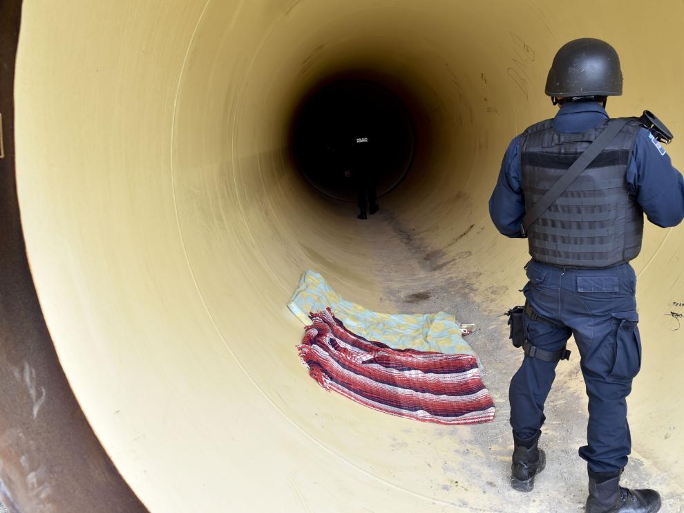 Agentes federales intentar seguir la pista de  Joaquín 'El Chapo' Guzmán.