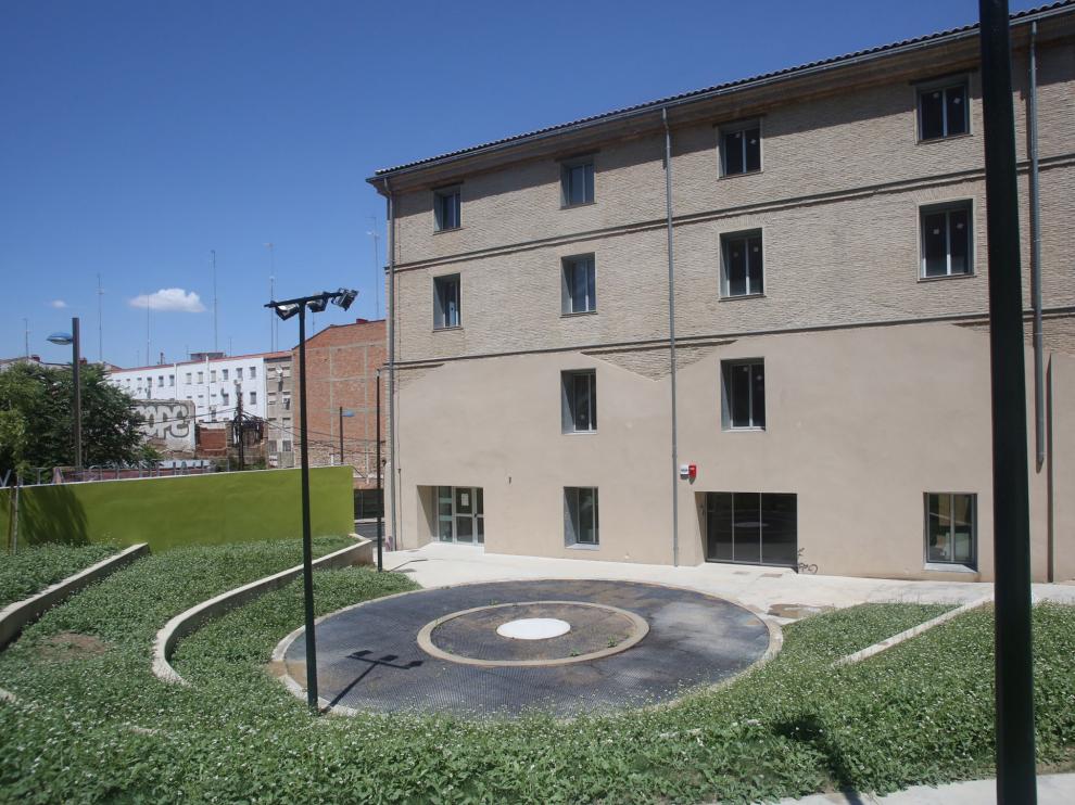 El jardín del edificio La Harinera, en Zaragoza