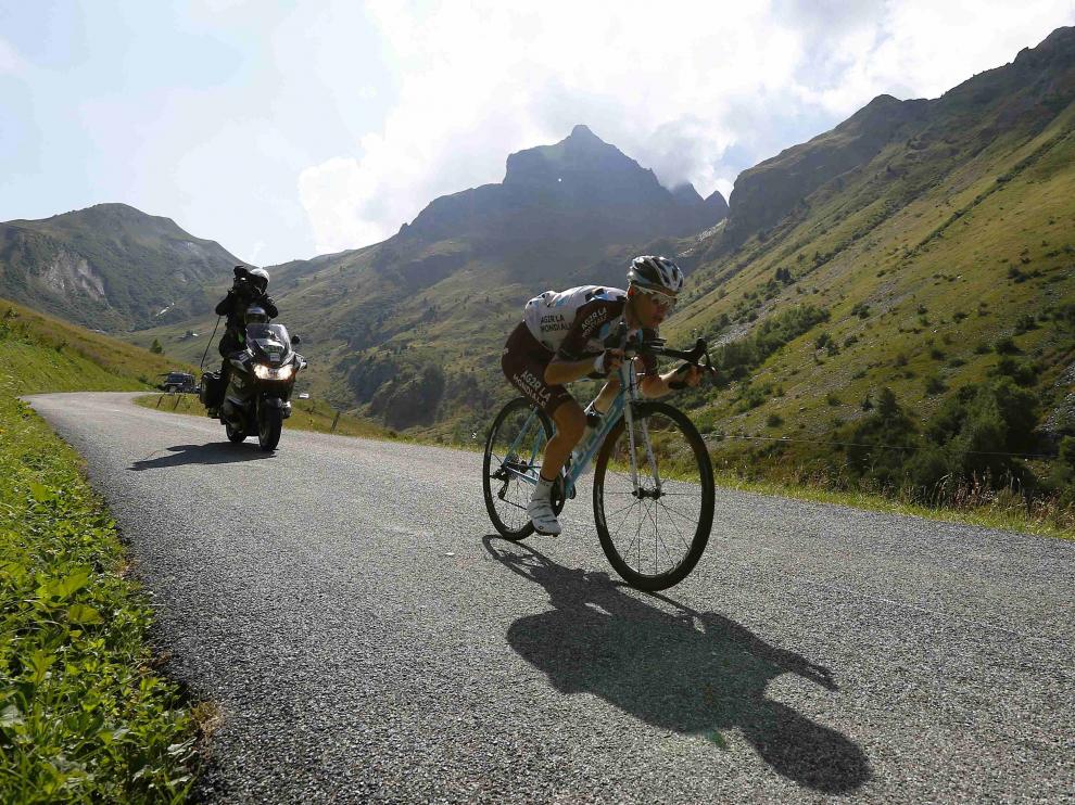 Bardet, durante la escapada que le ha llevado a la victoria
