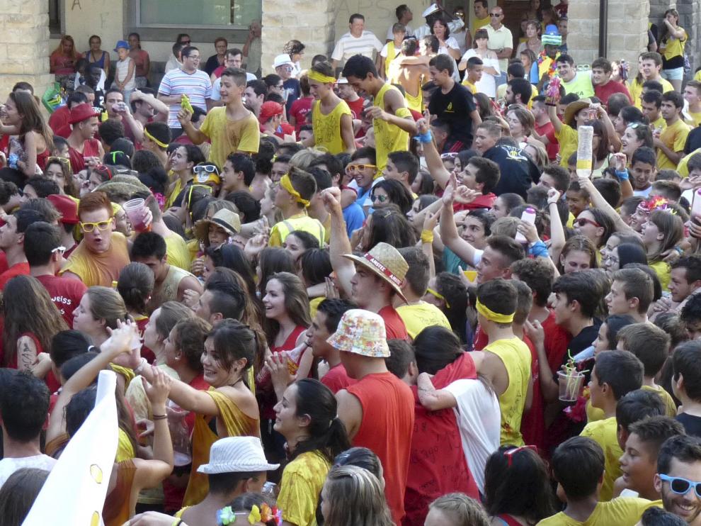 Desfile de inicio de fiestas de Sabiñánigo.