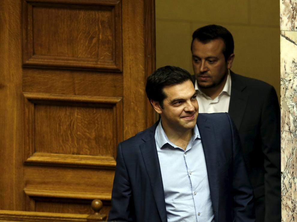 Tsipras en su llegada al Parlamento.