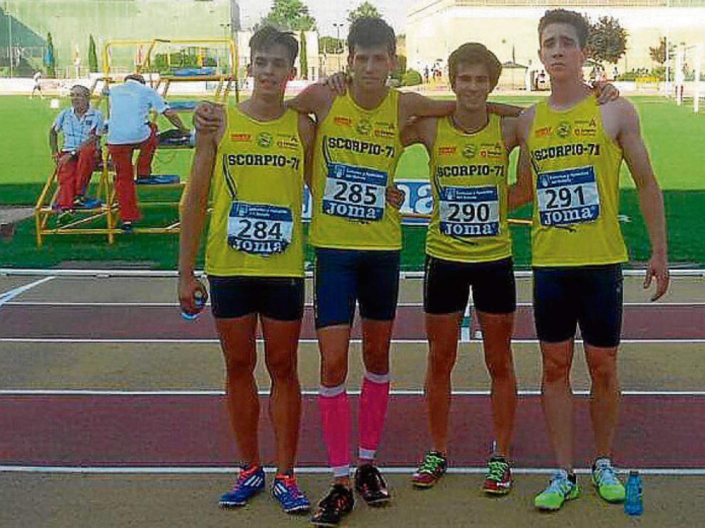 El relevo 4x100 juvenil del Simply Scorpio, campeón de España.