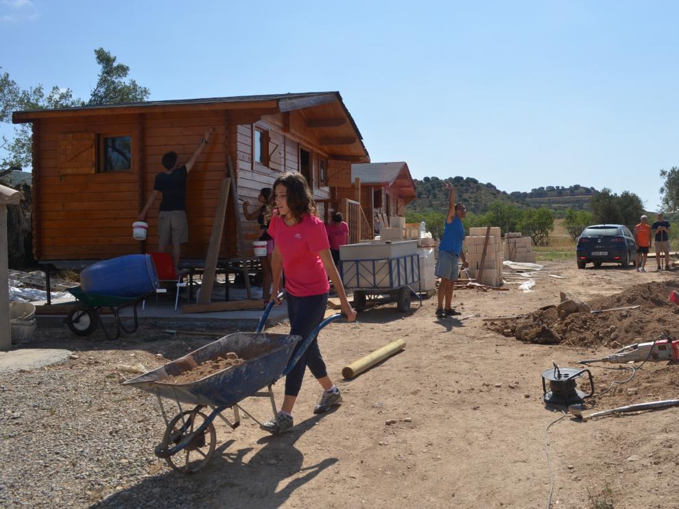 Los trabajos se han centrado en construir bungalows y ajardinar la residencia La Sabina