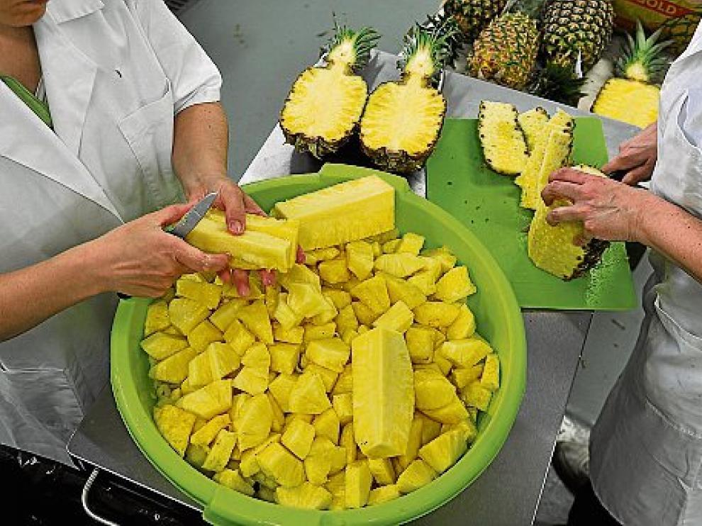 Sorbete de frutas (melocotón, fresa, mango y plátano).