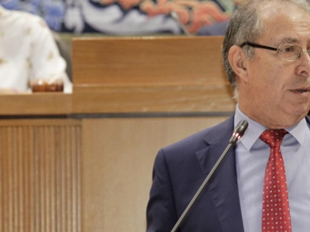 Fernando Gimeno en el Pleno de las Cortés de Aragón.