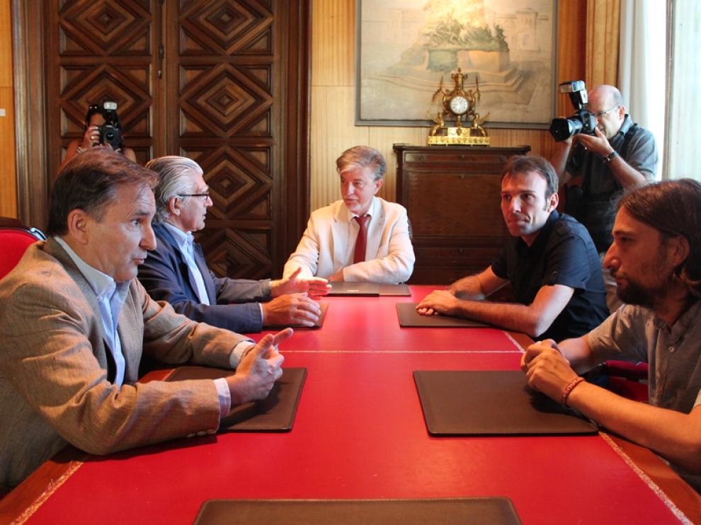 El Ayuntamiento y el Real Zaragoza acercan posturas sobre el proyecto Romareda.